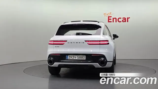 Genesis GV70 2.5T Бензин 2WD — Фото автомобиля 4