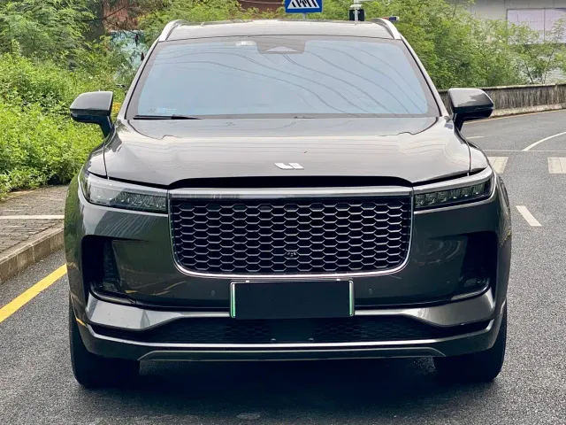 Li Auto ONE — Фото автомобиля 2