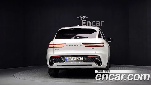 Genesis GV70 — Фото автомобиля 4
