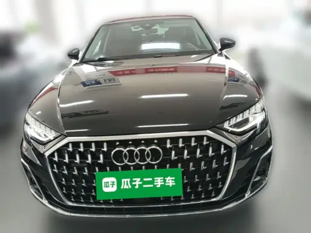 Audi A8 — Фото автомобиля 4