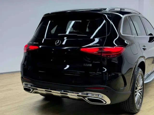 Mercedes-Benz Mercedes-Benz GLC 2023 Facelift GLC 300 L 4MATIC Sport 7-Seater — Фото автомобиля 8