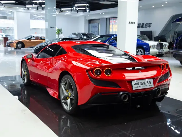 Ferrari F8 — Фото автомобиля 10