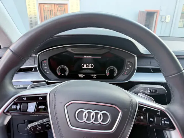 Audi A8 — Фото автомобиля 9