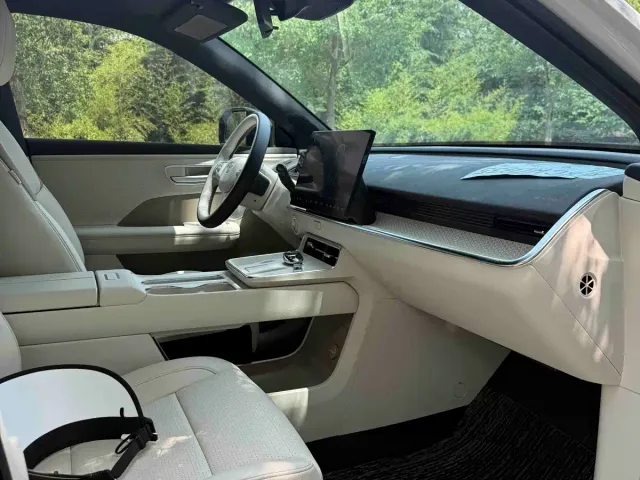 Toyota BoZhi 3X — Фото автомобиля 8