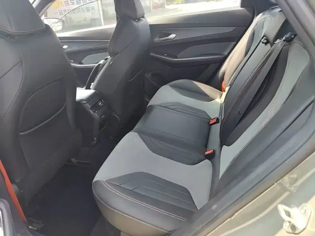 Geely Binrui — Фото автомобиля 16