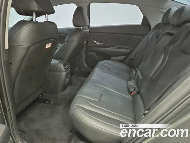 Hyundai Avante CN7 — Фото автомобиля 12