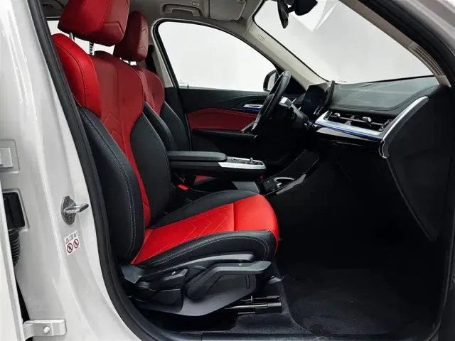 BMW X1 — Фото автомобиля 12