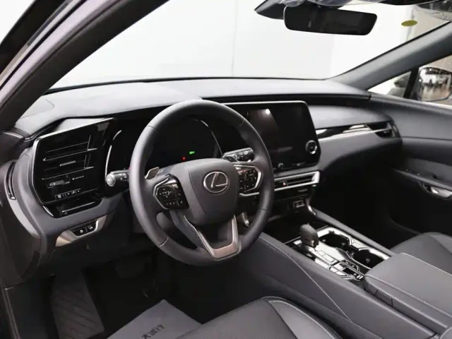 Lexus RX — Фото автомобиля 13