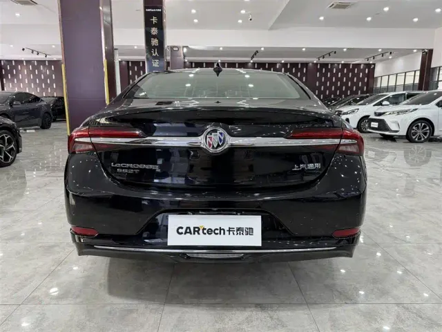 Buick LaCrosse — Фото автомобиля 5
