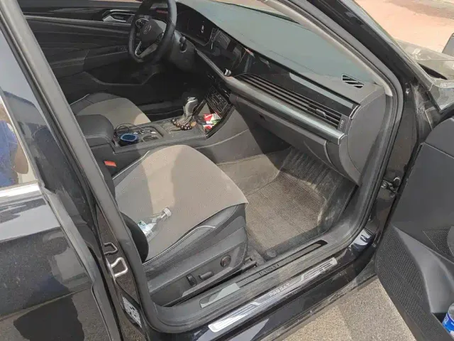 Volkswagen Passat — Фото автомобиля 8