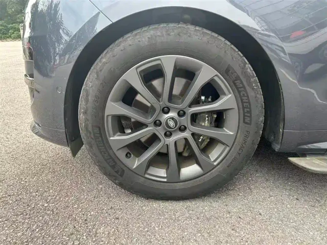 Land Rover Range Rover Sport — Фото автомобиля 9