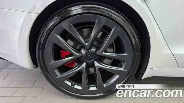 Tesla Model S — Фото автомобиля 5