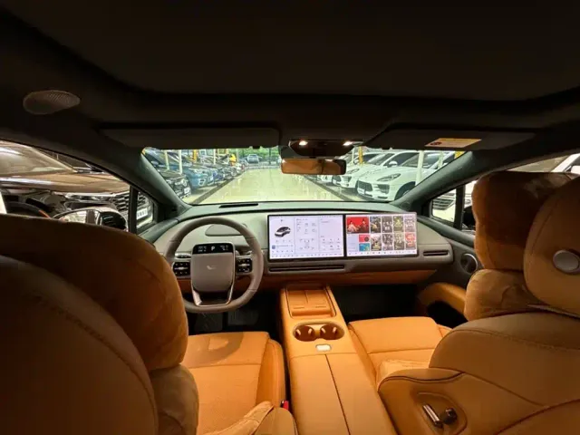 Li Auto i6 — Фото автомобиля 19