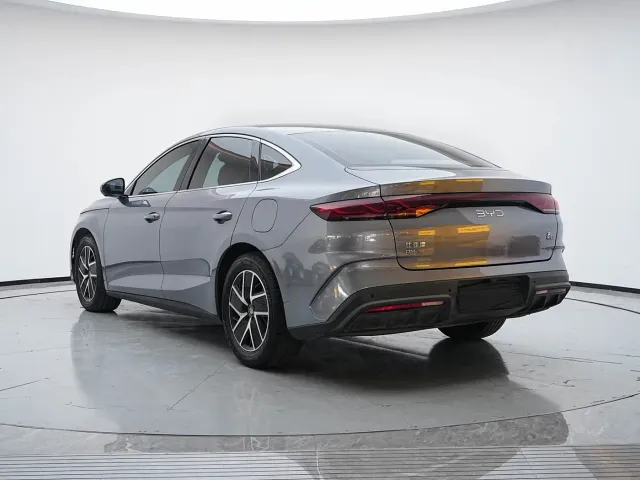 BYD Qin L — Фото автомобиля 23