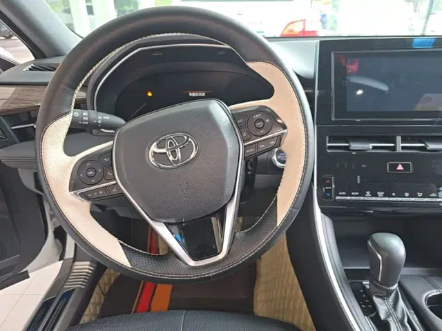 Toyota Avalon — Фото автомобиля 10