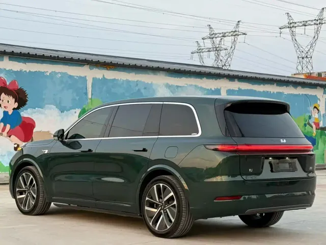 Li Auto L9 — Фото автомобиля 9