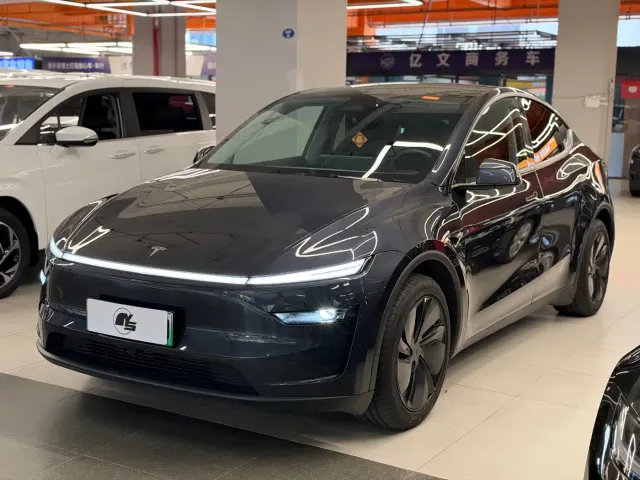 Фотография автомобиля — Tesla Model Y