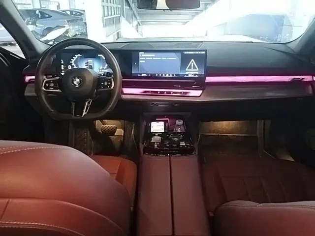 BMW 5 Series — Фото автомобиля 9