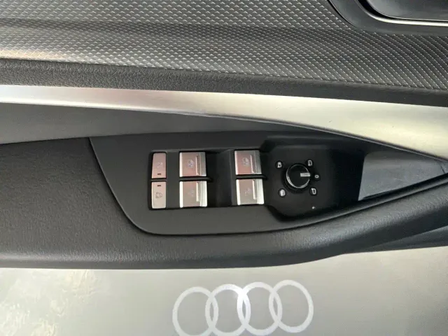 Audi A6L — Фото автомобиля 17