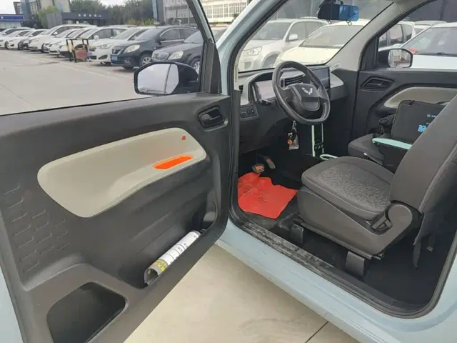 Wuling Hongguang Mini EV — Фото автомобиля 15