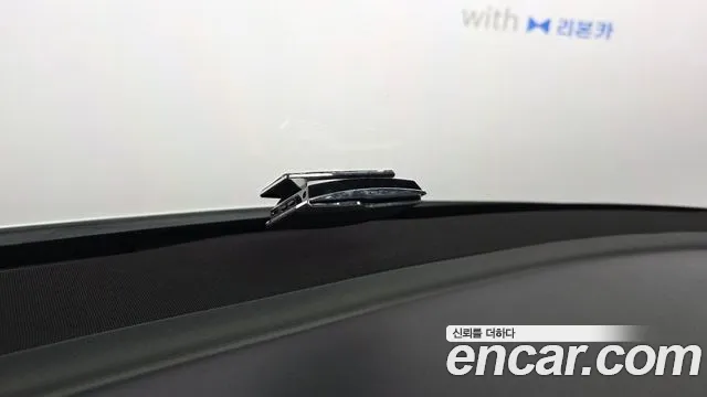 Tesla Model Y — Фото автомобиля 28
