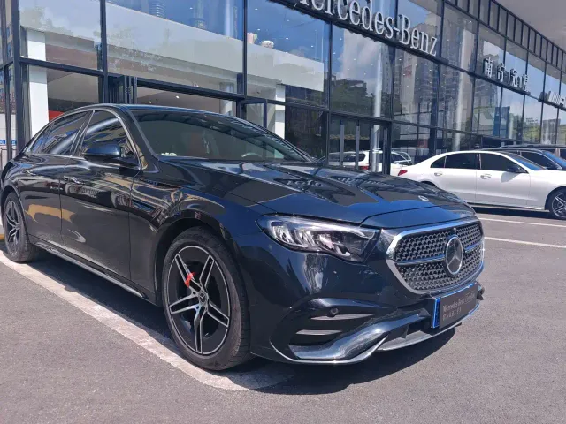 Mercedes-Benz E-Class — Фото автомобиля 14