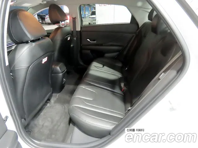 Hyundai Avante CN7 — Фото автомобиля 11