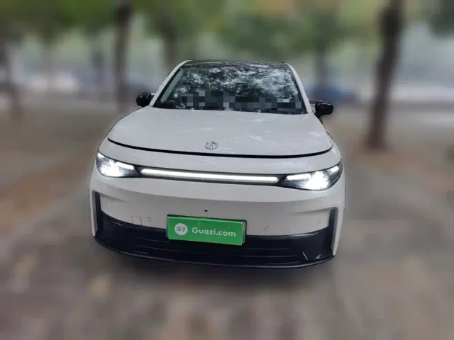 Leapmotor C10 — Фото автомобиля 2