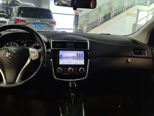 Nissan Tiida — Фото автомобиля 13