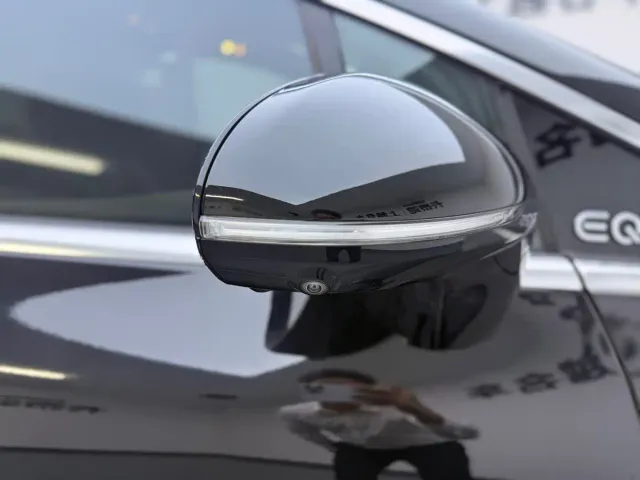 Mercedes-Benz EQS — Фото автомобиля 24