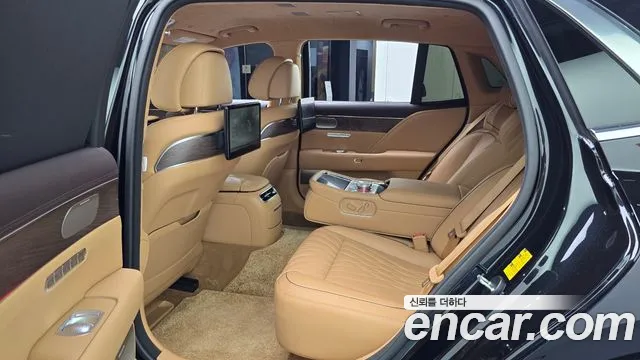 Genesis G90 Бензин 3.5 турбо AWD — Фото автомобиля 12