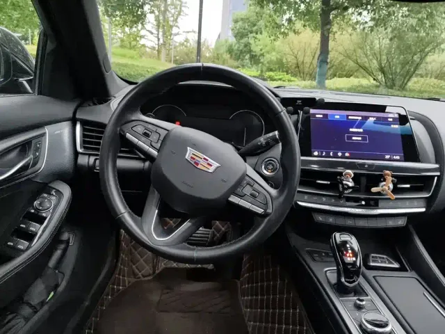 Cadillac CT5 — Фото автомобиля 11