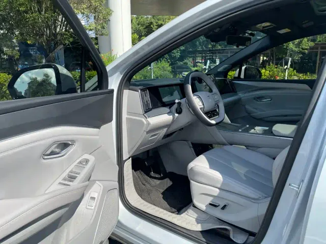 BYD Song Ultra — Фото автомобиля 8
