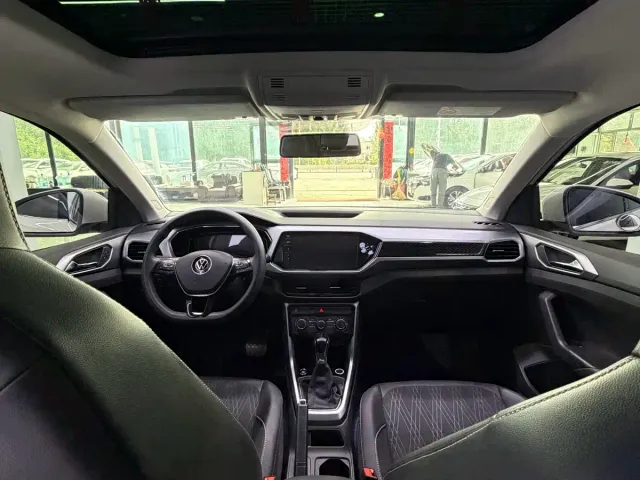 Volkswagen T-Cross — Фото автомобиля 16