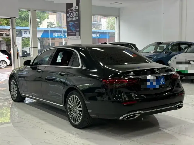 Mercedes-Benz E-Class — Фото автомобиля 7