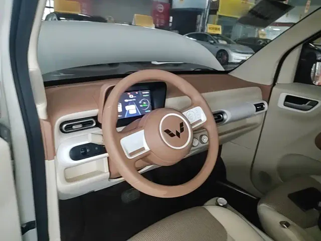 Wuling Hongguang Mini EV — Фото автомобиля 9