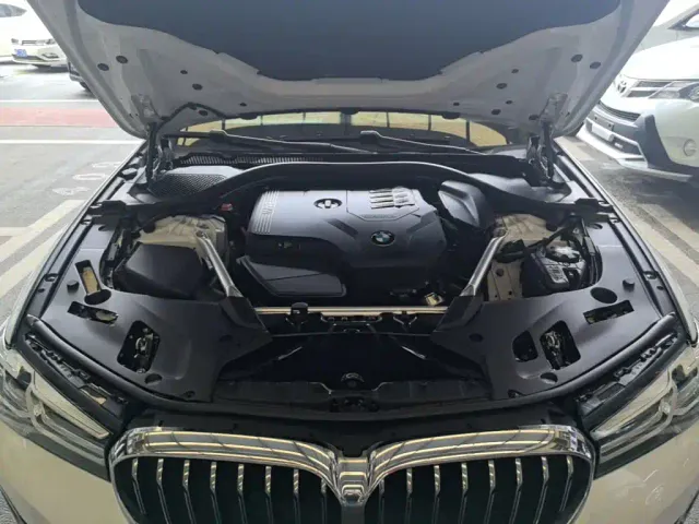 BMW 5 Series — Фото автомобиля 19