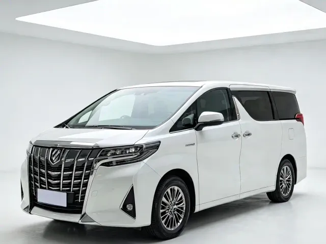 Toyota Alphard — Фото автомобиля 3