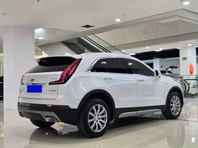 Cadillac XT4 — Фото автомобиля 3