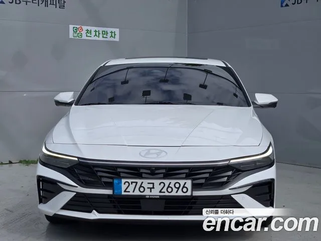 Hyundai Avante CN7 — Фото автомобиля 3