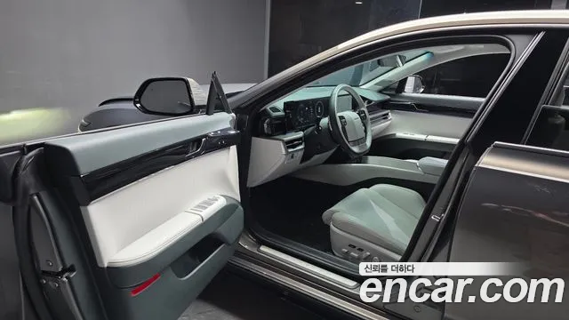 Hyundai Grandeur GN7 — Фото автомобиля 10