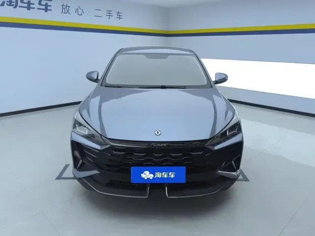 Dongfeng Yixuan — Фото автомобиля 2