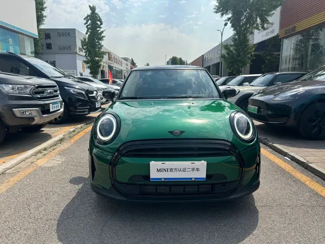 MINI Hatch — Фото автомобиля 2