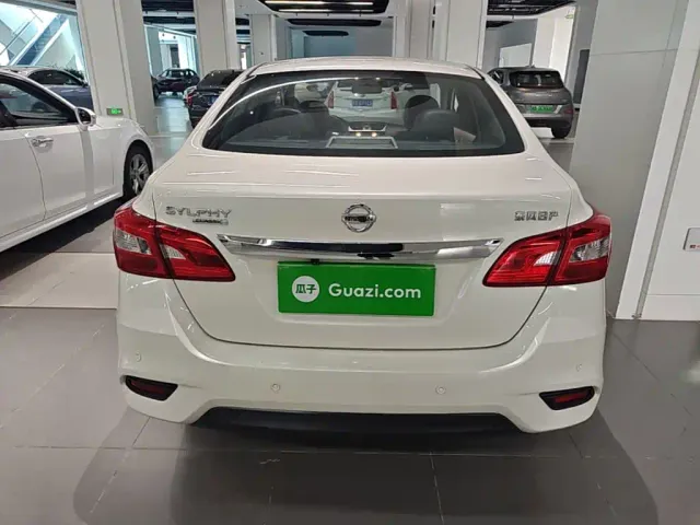 Nissan Sylphy — Фото автомобиля 5