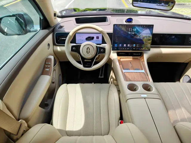Aito M7 — Фото автомобиля 15