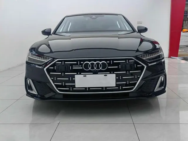 Audi A7L — Фото автомобиля 2