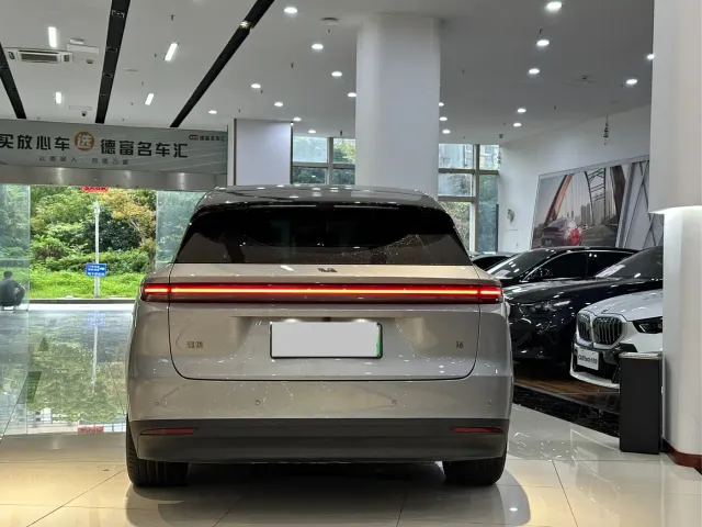 Li Auto i6 — Фото автомобиля 13