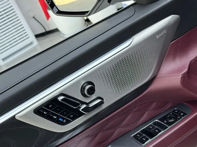 Cadillac CT6 — Фото автомобиля 11