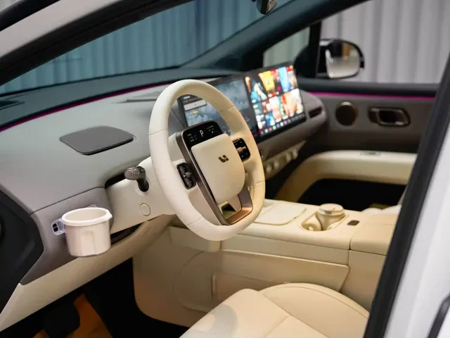 Li Auto i6 — Фото автомобиля 15