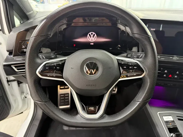 Volkswagen Golf — Фото автомобиля 14